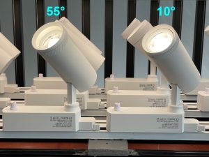 10-55°变焦轨道灯光束效果对比